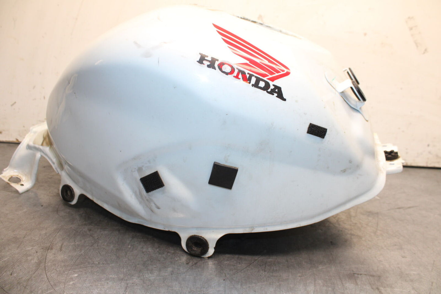 15-16 HONDA CB300F GAS TANK FUEL CELL PETROL RESERVOIR BB740