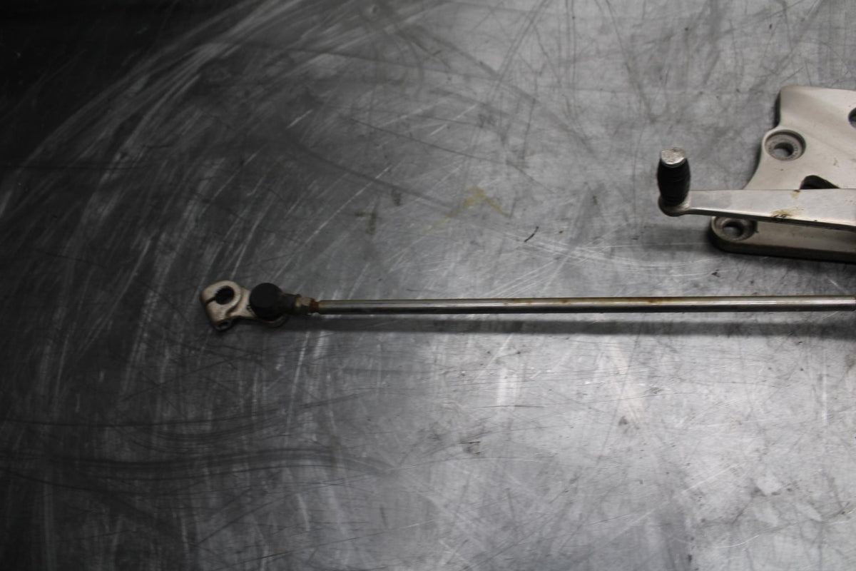 91-92 SUZUKI GSXR750 M  LEFT REARSET REAR SET FOOT PEG W SHIFTER BB493