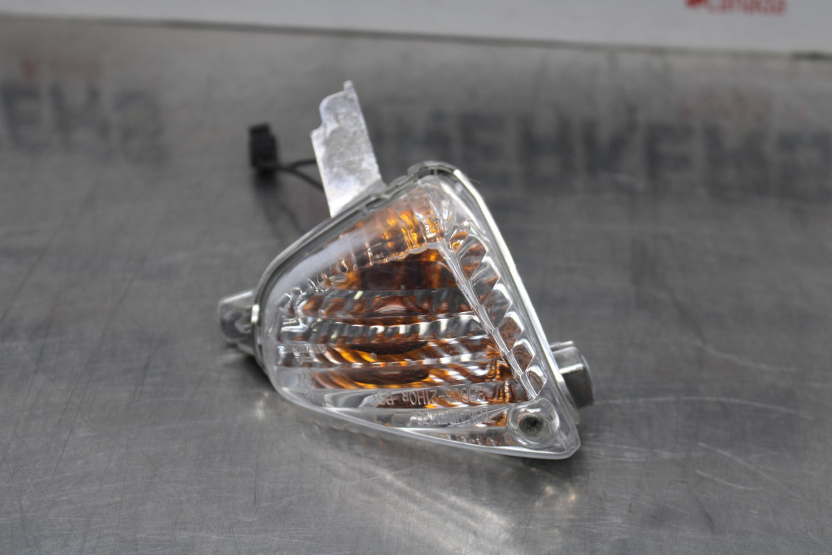 08-10 SUZUKI GSXR 600 RIGHT REAR BACK TURN SIGNAL LIGHT INDICATOR BB202