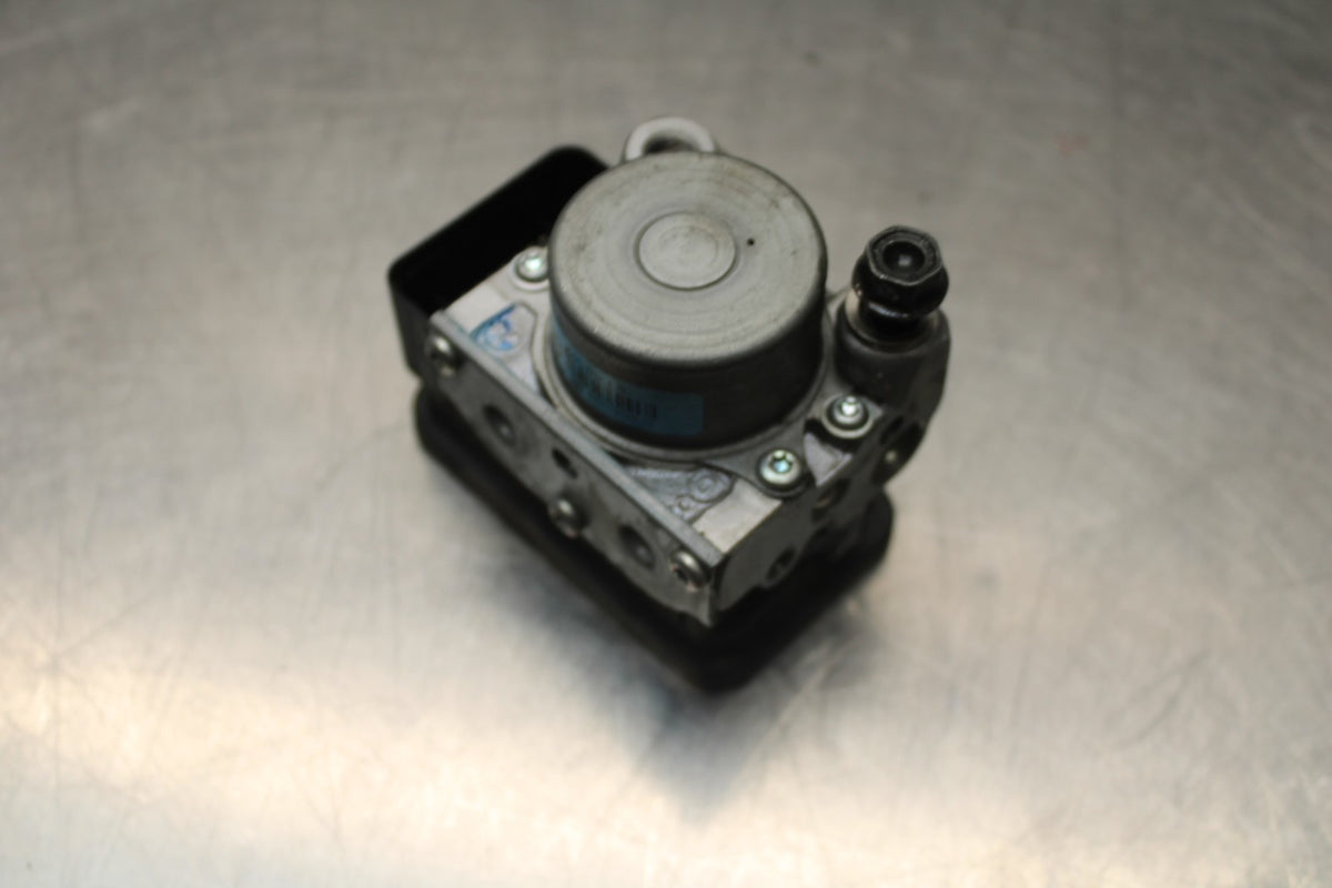 18 HONDA CB500F ABS PUMP UNIT MODULE BB861