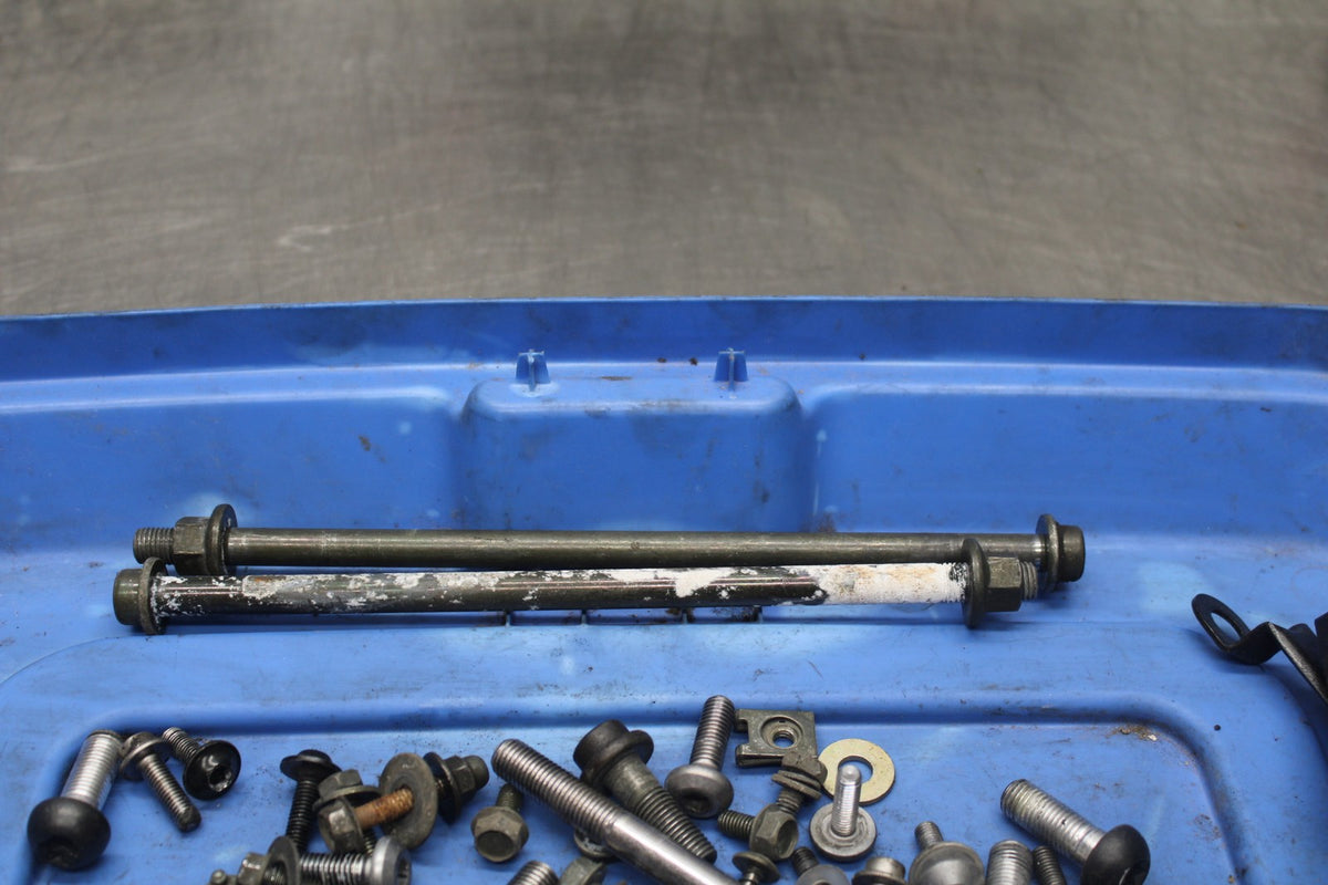 03 YAMAHA YZF R1 MOUNTING BOLTS HARDWARE SCREWS BB895