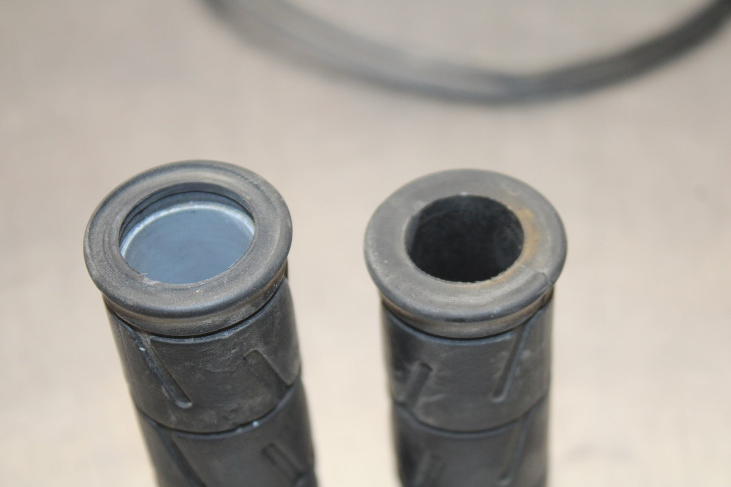 07-08 KAWASAKI NINJA ZX6R THROTTLE CABLE LINE HOUSING GUIDE BB203