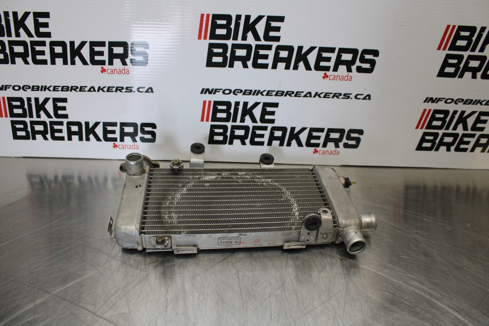 98-05 HONDA SUPER HAWK 1000 VTR1000F RIGHT ENGINE RADIATOR MOTOR COOLER BB152