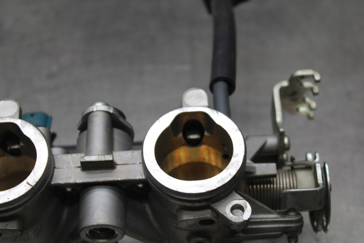 14-17 YAMAHA FZ07 MAIN FUEL INJECTORS / THROTTLE BODIES BB766