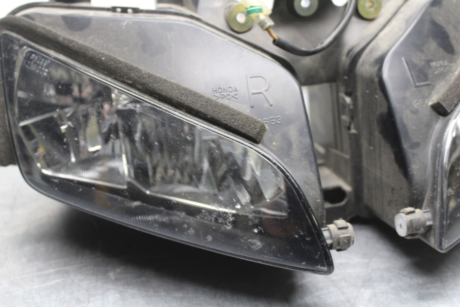 05-06 HONDA CBR600RR FRONT HEADLIGHT HEAD LIGHT LAMP BB727