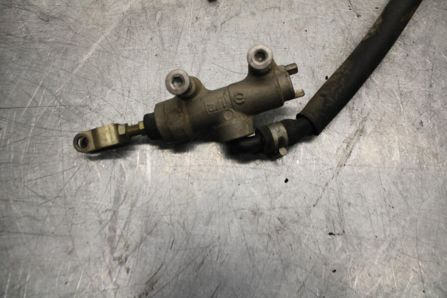 00-01 KAWASAKI ZZR600 REAR BACK BRAKE MASTER CYLINDER W RESERVOIR BB31