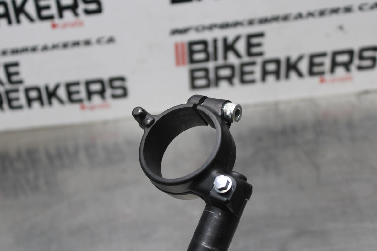 11-25 SUZUKI GSXR 600  RIGHT CLIP ON HANDLEBAR BB830
