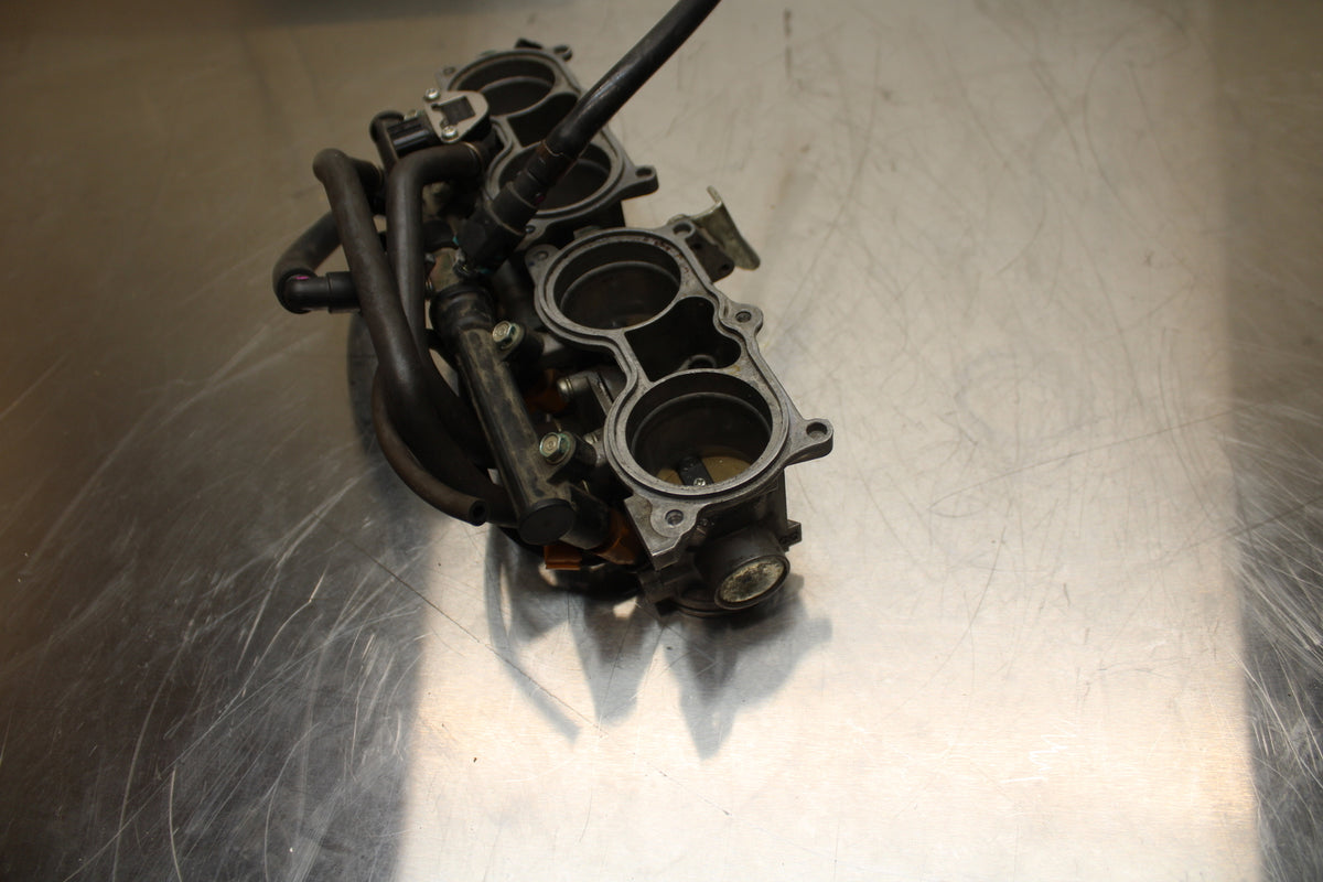 07-12 HONDA CBR600RR MAIN FUEL INJECTORS / THROTTLE BODIES 16400-MFJ-L01 BB135