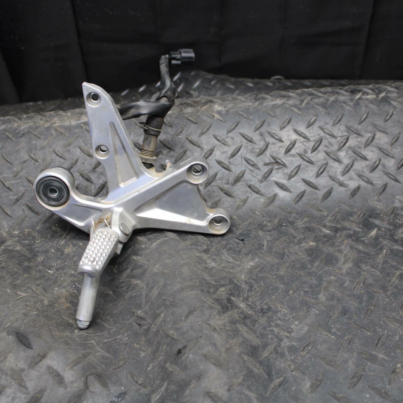 10-11 HONDA CBR1000RR RIGHT REARSET REAR SET DRIVER FOOT PEG REST STOP BB228