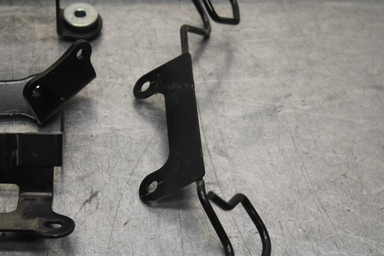 17-20 KAWASAKI 650 EX650 ABS GAS TANK RESERVOIR BRACKET AND MISCELLANEOUS BB88