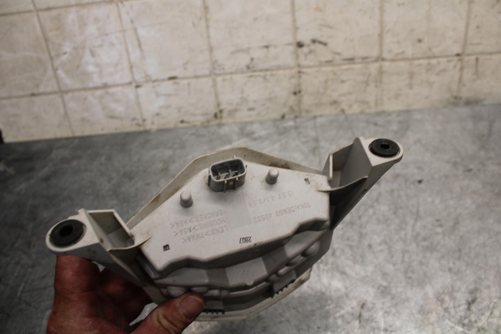 2012 Kawasaki Ninja ZX6R  REAR TAIL TAILLIGHT BACK BRAKE LIGHT 23025-0059  BB529