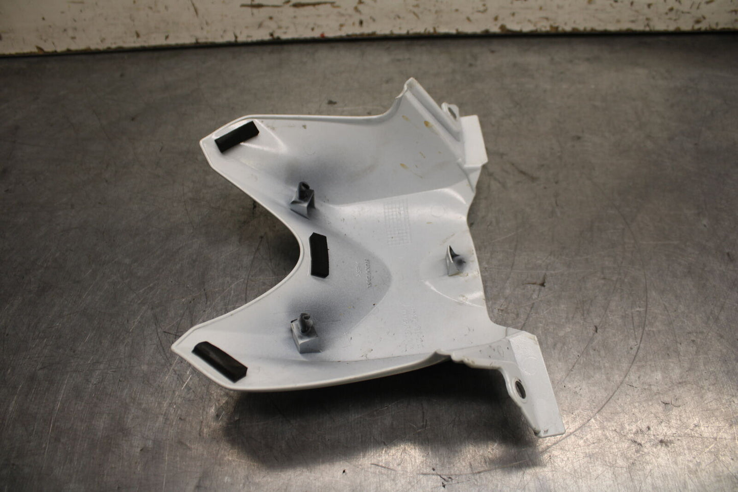 15-16 HONDA CB300F FRONT GAS TANK FUEL CELL FAIRING COWL COVER TRIM BB740