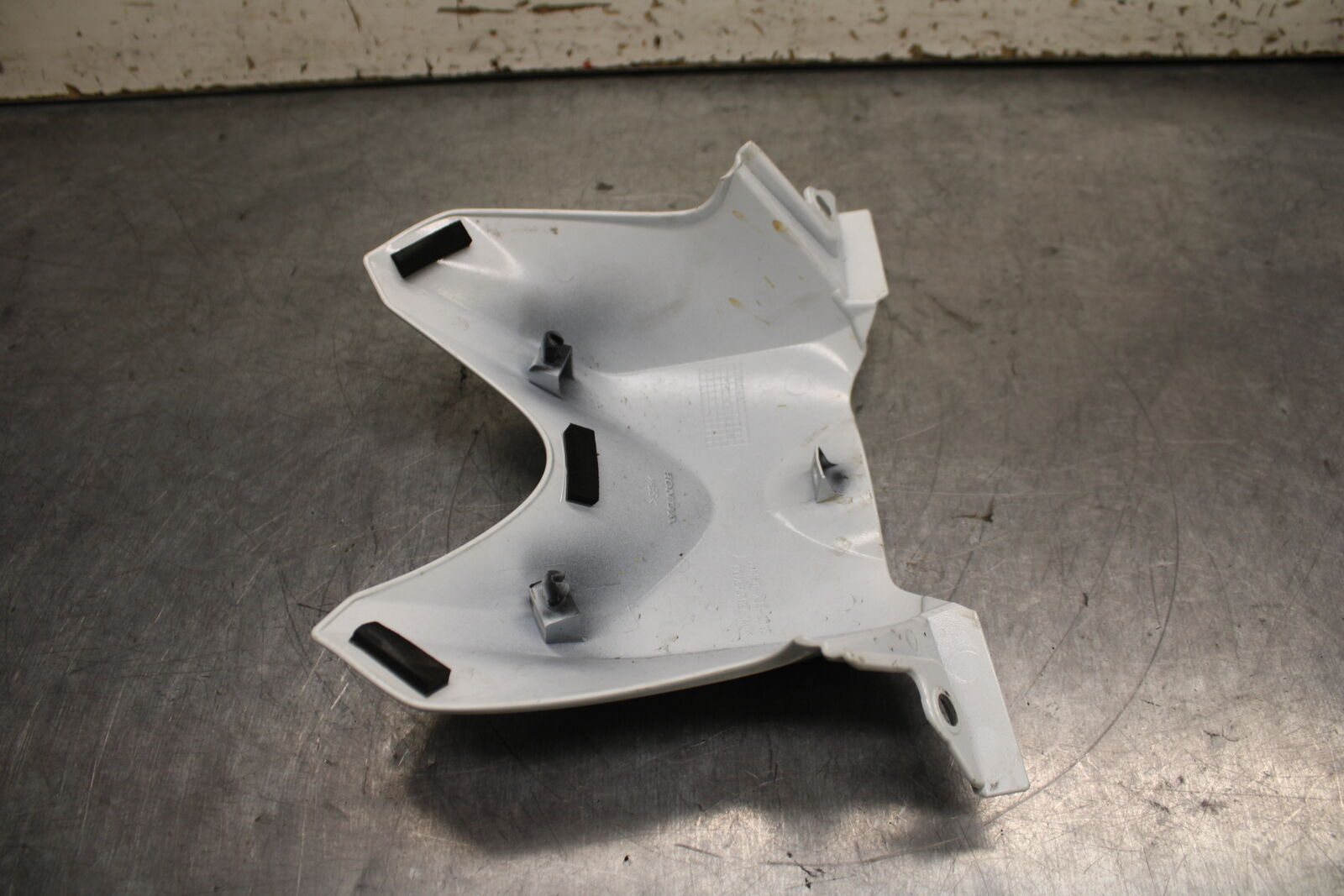 15-16 HONDA CB300F FRONT GAS TANK FUEL CELL FAIRING COWL COVER TRIM BB740