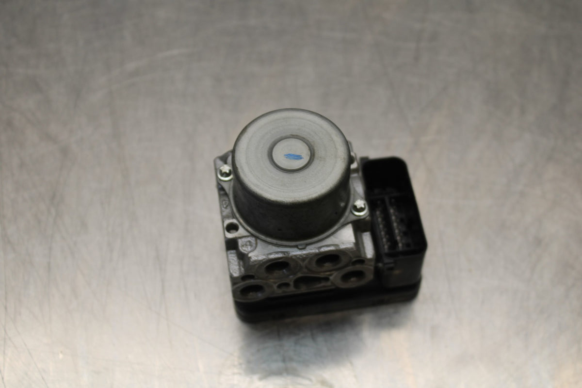 24-25 KAWASAKI NINJA ZX4R ABS PUMP UNIT MODULE BB174