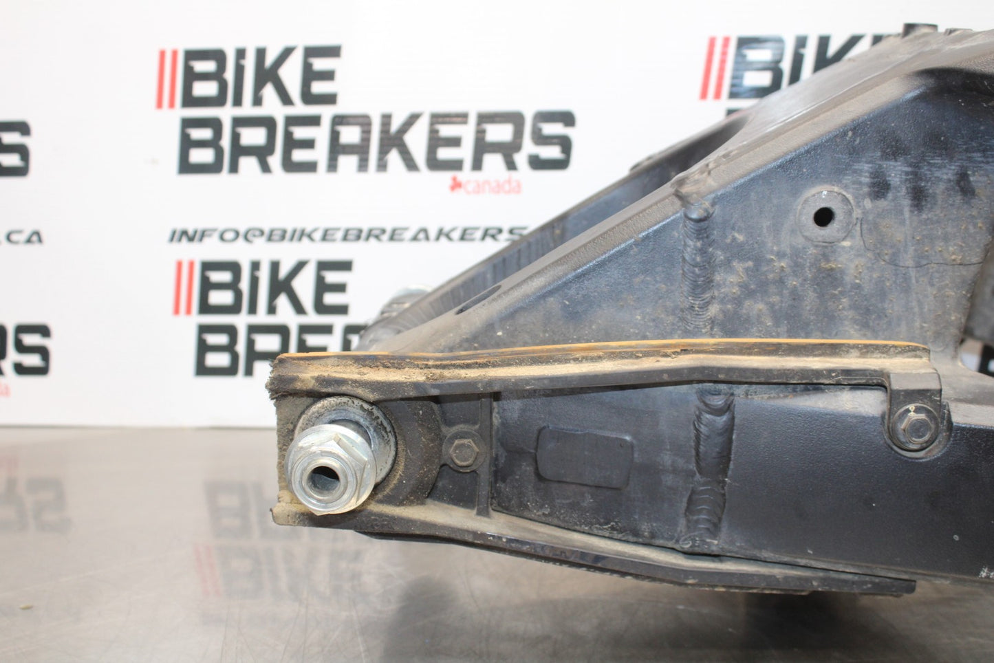 11-22 SUZUKI GSXR 600  REAR SWINGARM BACK SUSPENSION SWING ARM BB193