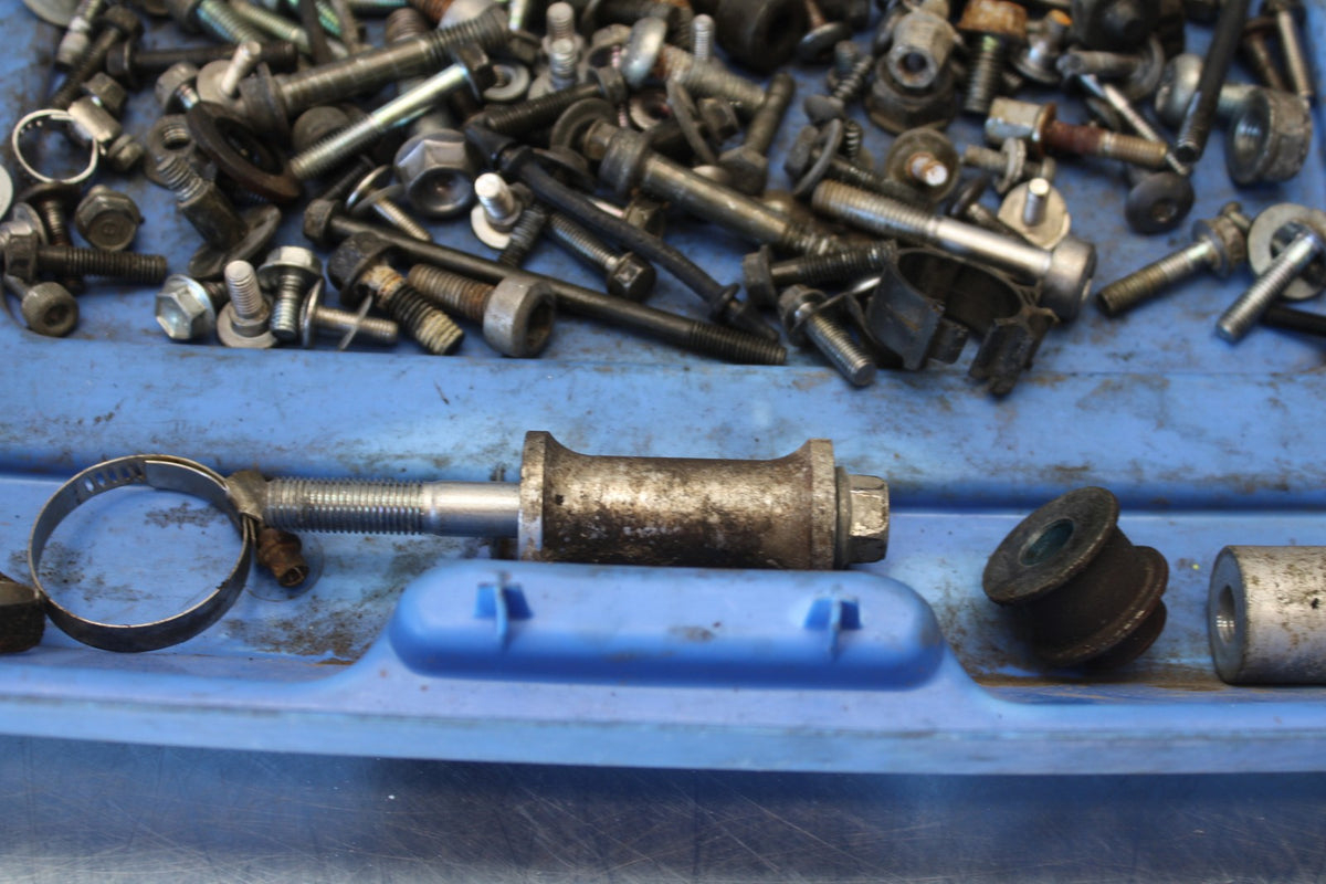 06-07 HONDA INTERCEPTOR 800 VFR800 MOUNTING BOLTS HARDWARE SCREWS BB917