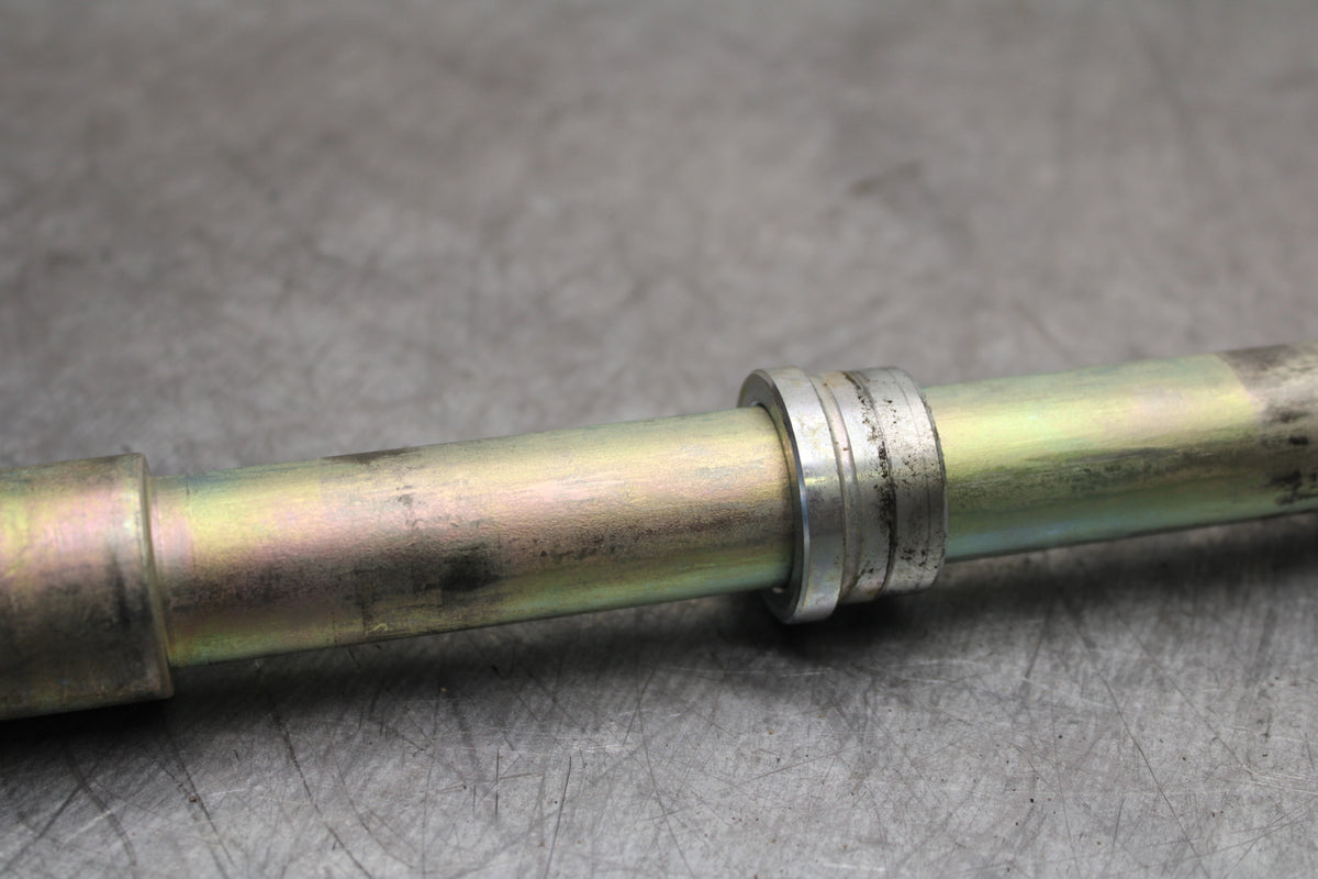 22-24 YAMAHA XSR900 FRONT WHEEL RIM AXLE PIVOT BOLT BB710