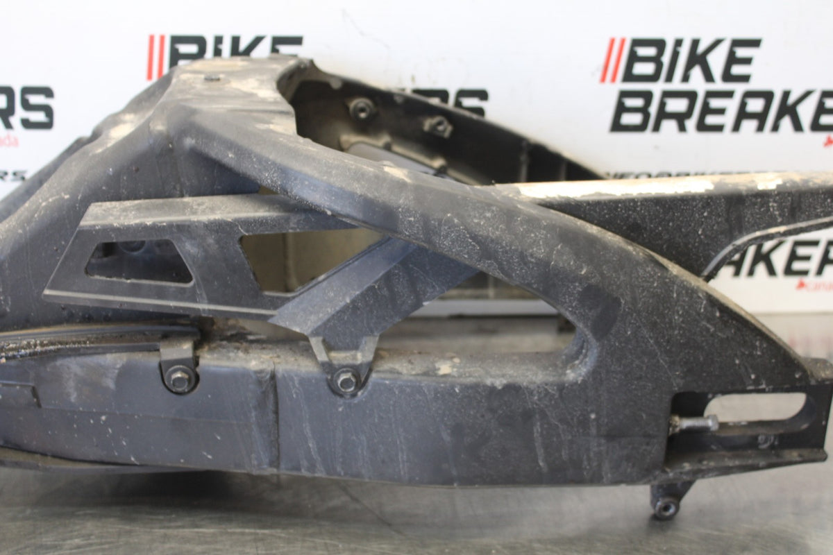 06-07 SUZUKI GSXR 600 REAR SWINGARM BACK SUSPENSION SWING ARM BB863