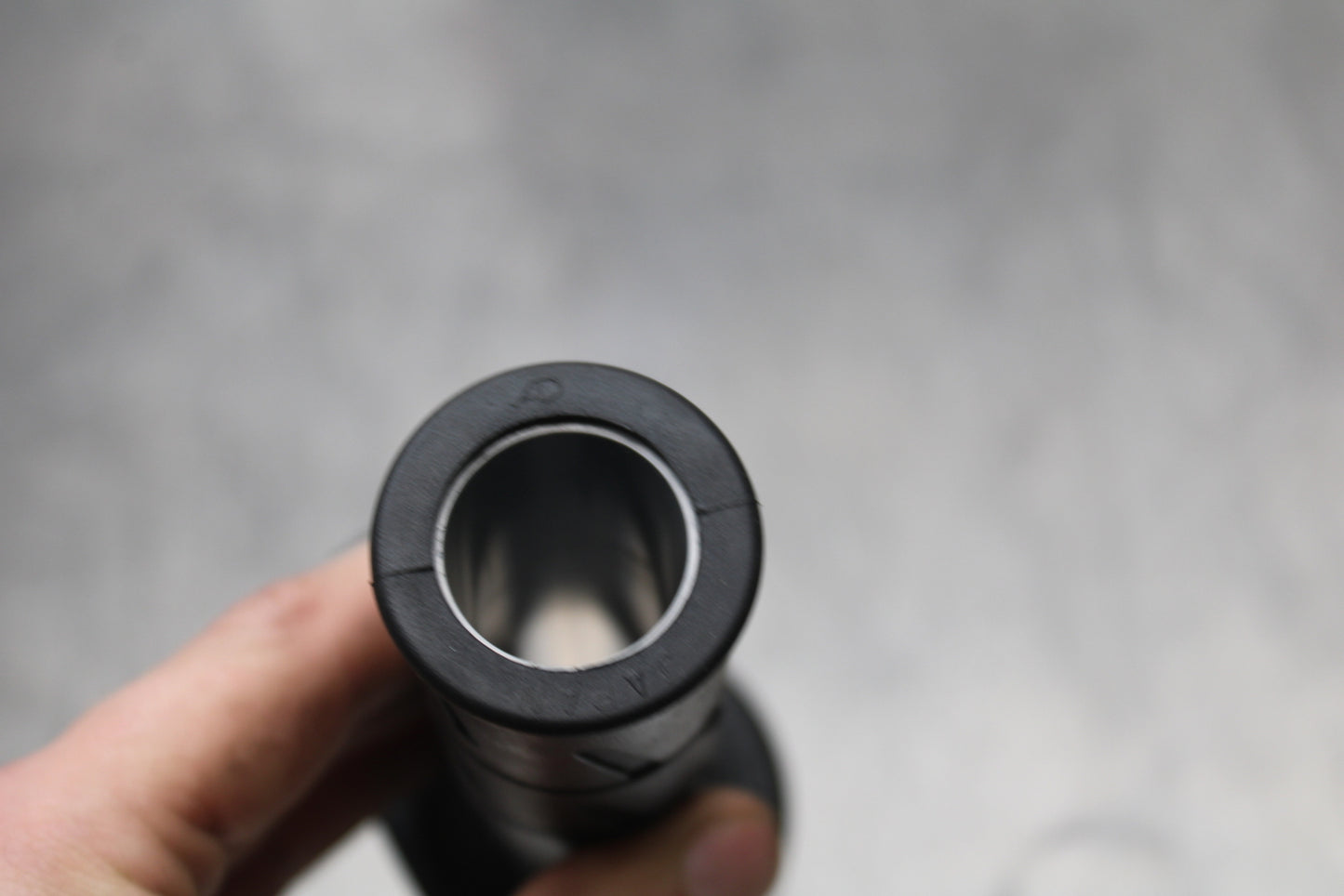 23-24 KAWASAKI NINJA ZX14R NEW!! THROTTLE CABLE LINE HOUSING GUIDE BB153