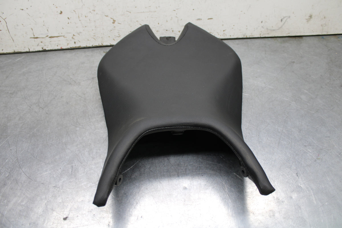 21-24 APRILIA TUONO 660 FACTORY FRONT DRIVERS SEAT PAD SADDLE PILLION BB733