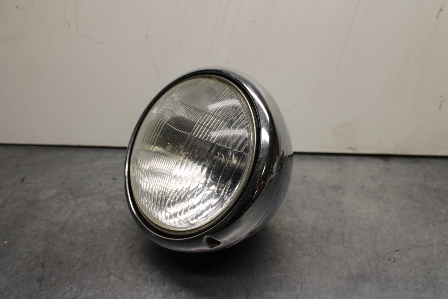 06-07 YAMAHA V STAR 1100 FRONT HEAD LIGHT HEADLIGHT LAMP BB124