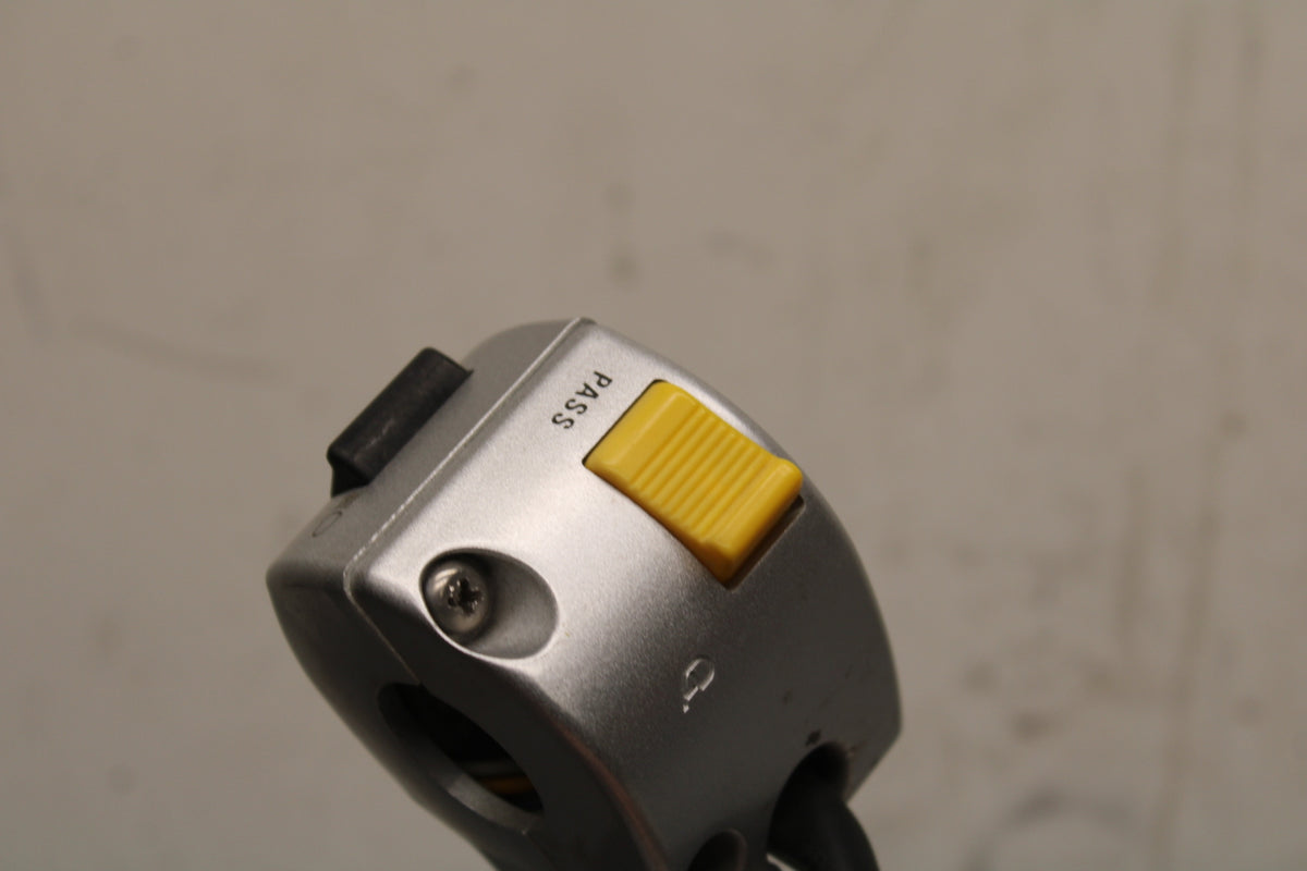 04 SUZUKI INTRUDER 800 LEFT HANDLE HORN SIGNALS SWITCH SWITCHES BB758