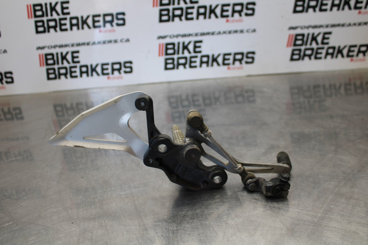 18-23 KAWASAKI NINJA 400 EX400 ABS LEFT REARSET REAR SET FOOT PEG REST BB177