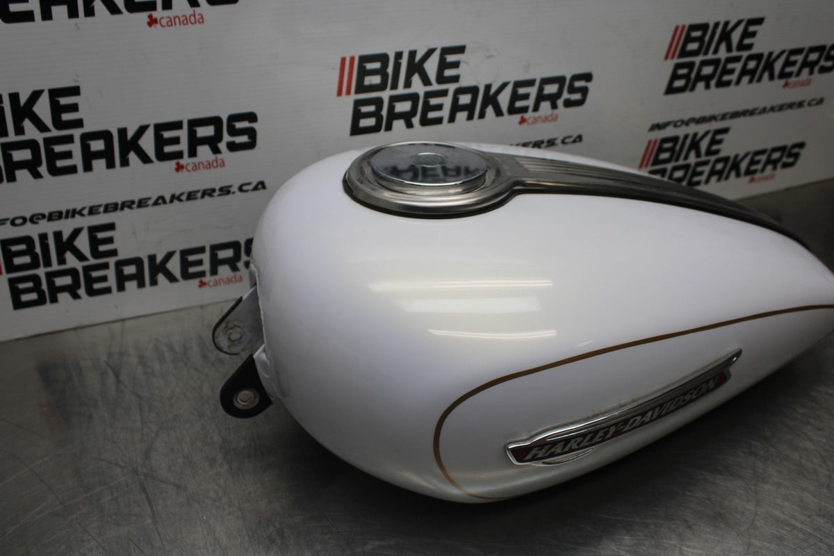 08 HARLEY-DAVIDSON SPORTSTER 1200 GAS TANK FUEL PETROL RESERVOIR BB794