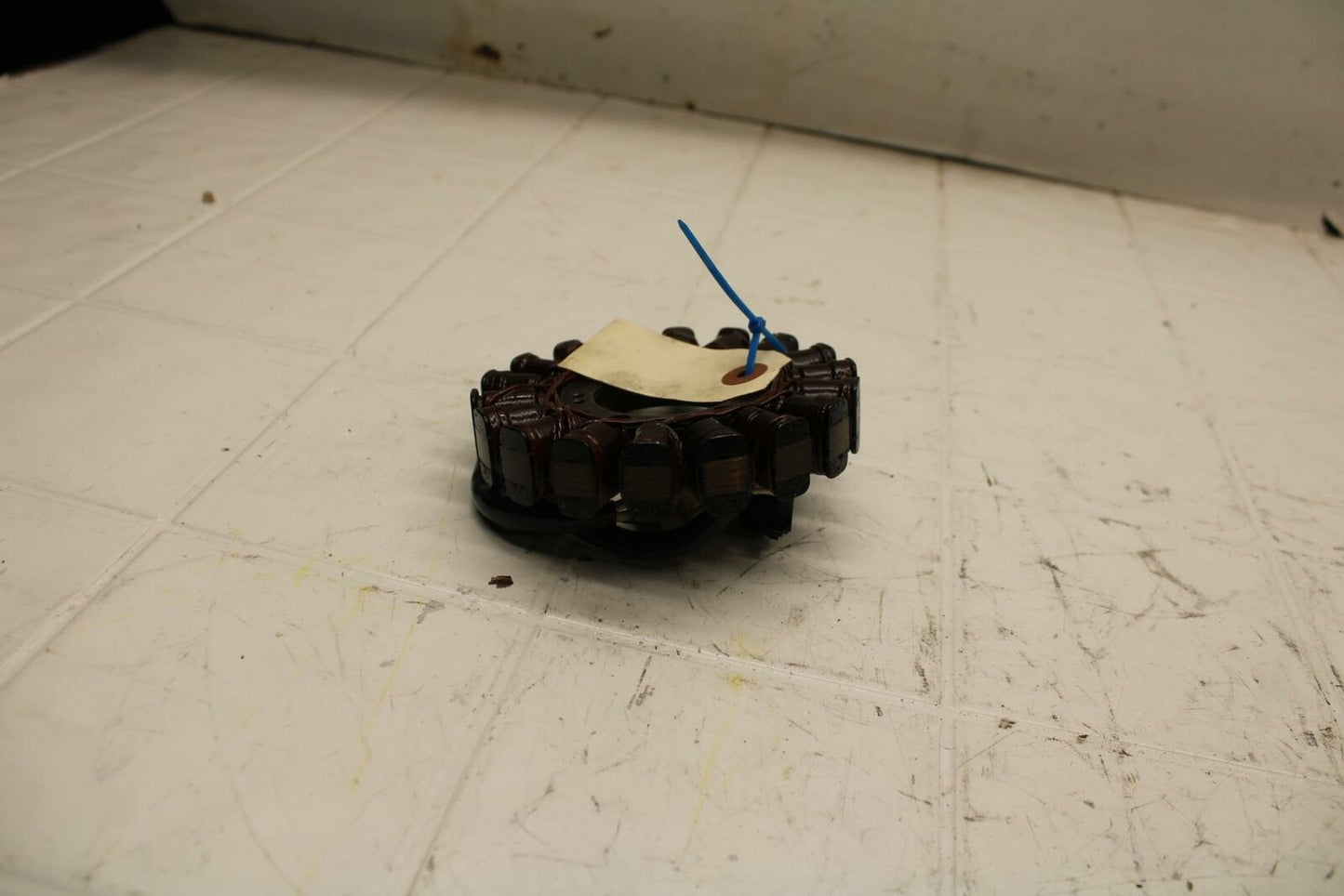 07 YAMAHA YZF R6 STATOR GENERATOR ALTERNATOR MAGNETO 2C0-81410-00-00 BB284 B