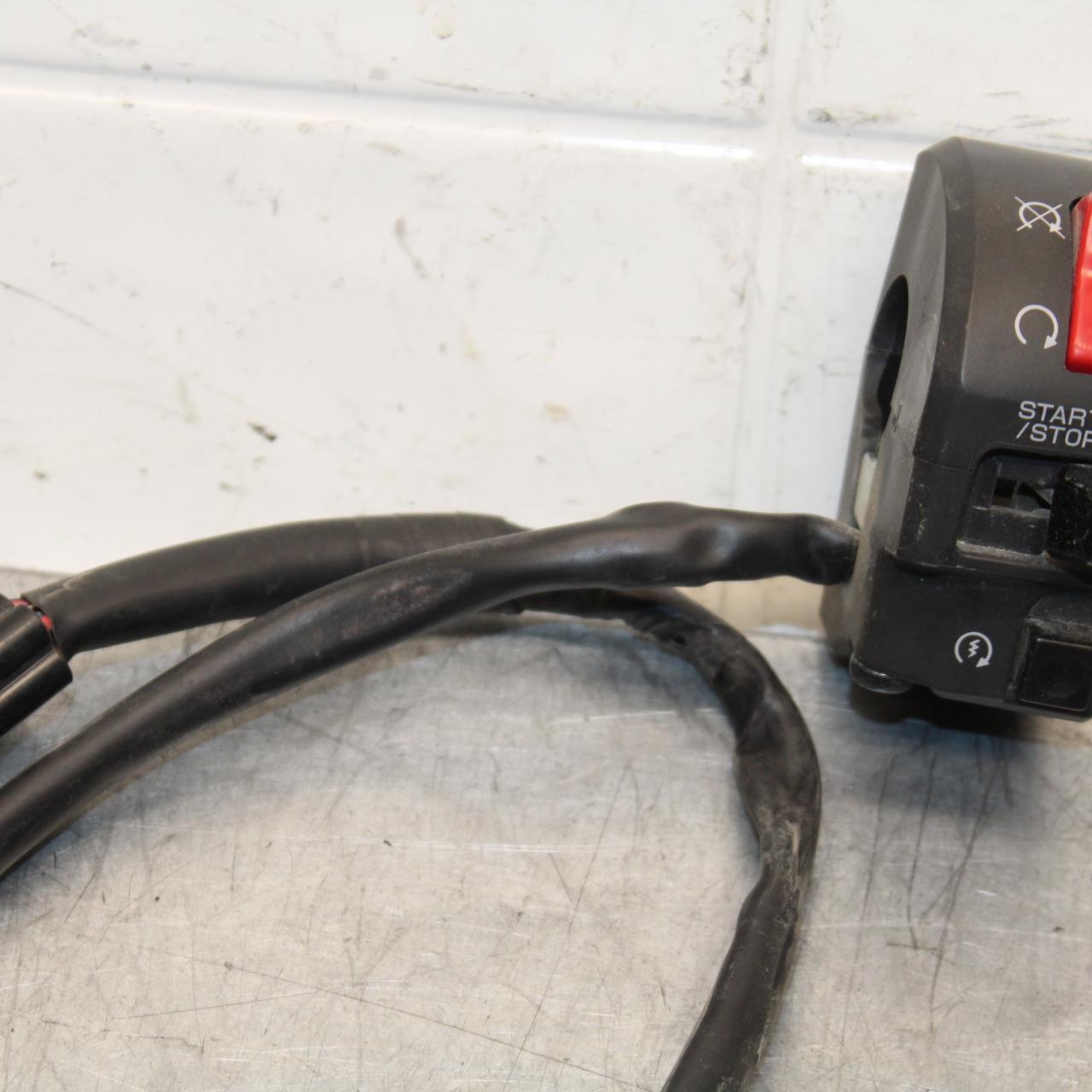 16-20 KAWASAKI ZX10R RIGHT CLIP ON HANDLE KILL OFF START SWITCH  BB591