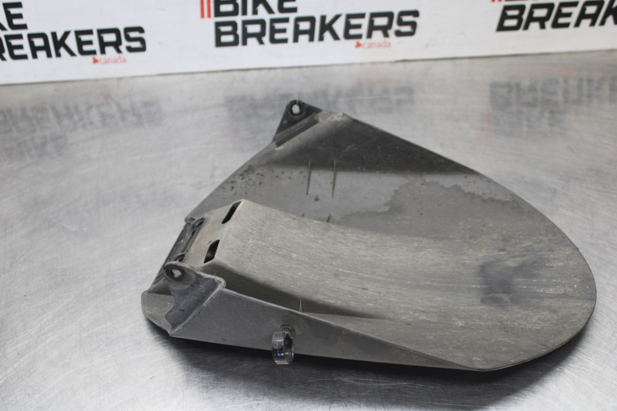 04-05 KAWASAKI NINJA ZX10R REAR BACK WHEEL TIRE HUGGER FENDER BB931