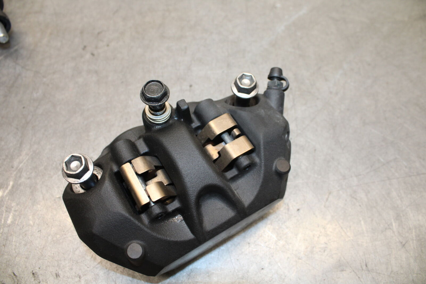 13-18 KAWASAKI NINJA ZX6R RIGHT LEFT FRONT BRAKE CALIPER SET PAIR CALIPERS BB666