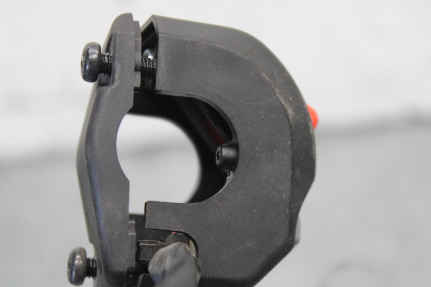 13-18 KAWASAKI NINJA ZX6R RIGHT CLIP ON HANDLE KILL OFF START SWITCHES  BB682