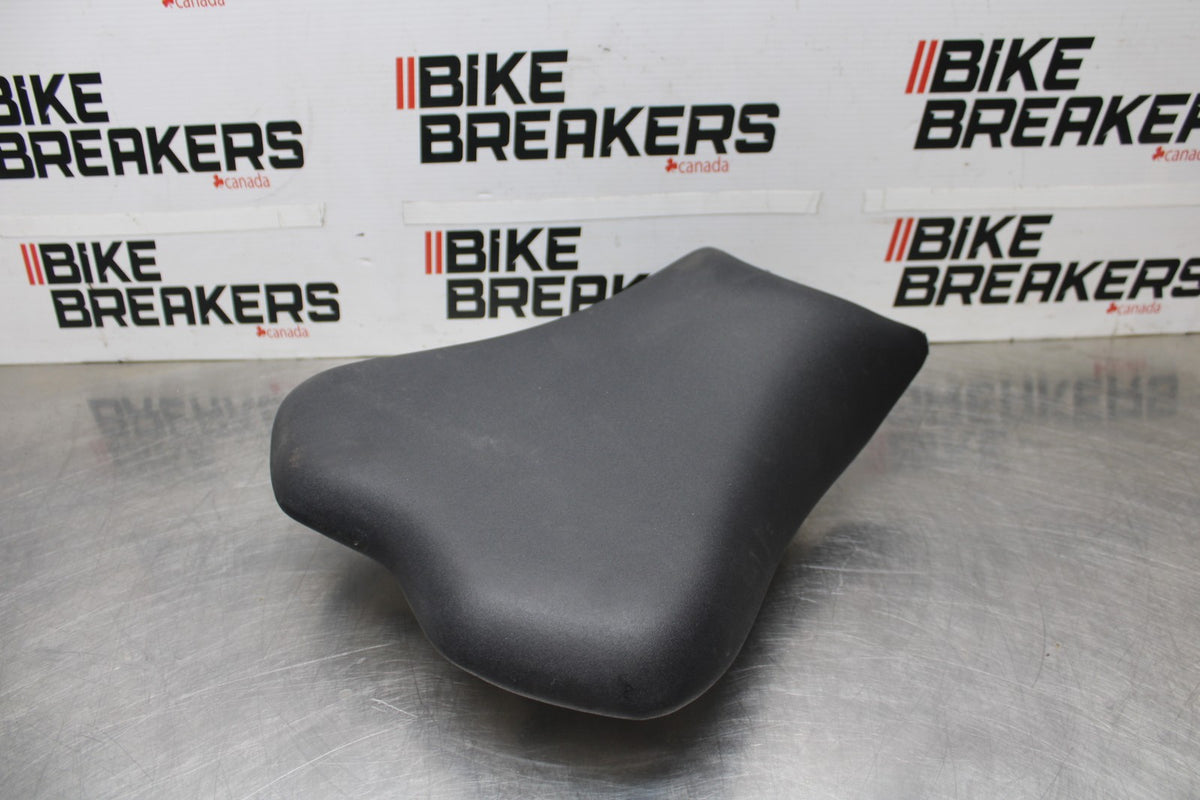 08 KAWASAKI NINJA ZX10R FRONT DRIVERS SEAT PAD SADDLE PILLION BB902