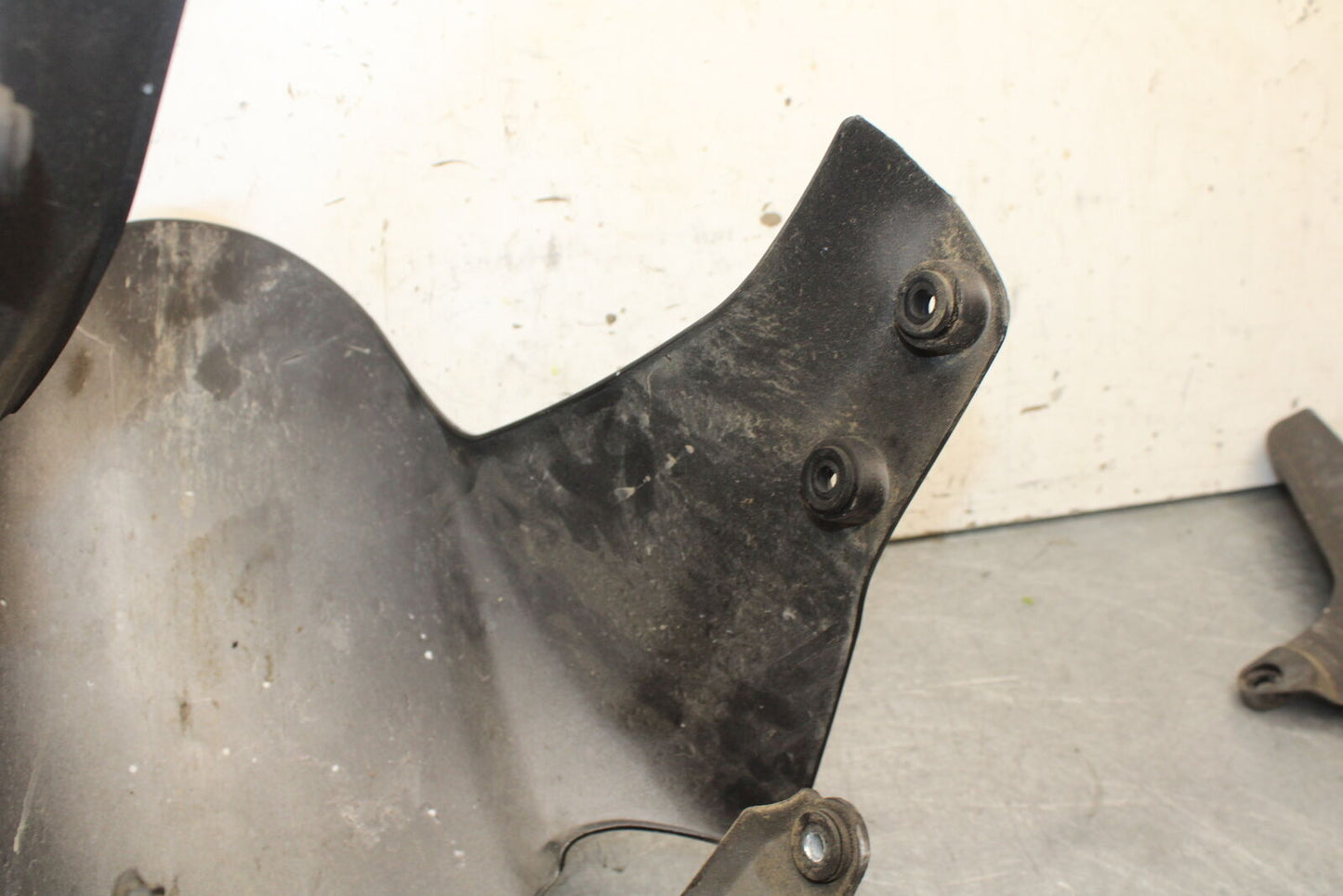 05-06 HONDA CBR600RR FRONT WHEEL FENDER COWL FAIRING  BB689
