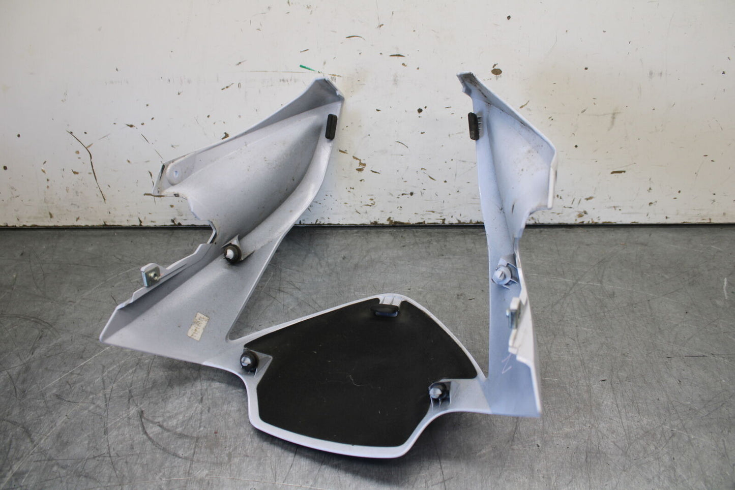 12-17 KAWASAKI ER-6N Z650 FRONT CENTER COWL FAIRING BB709