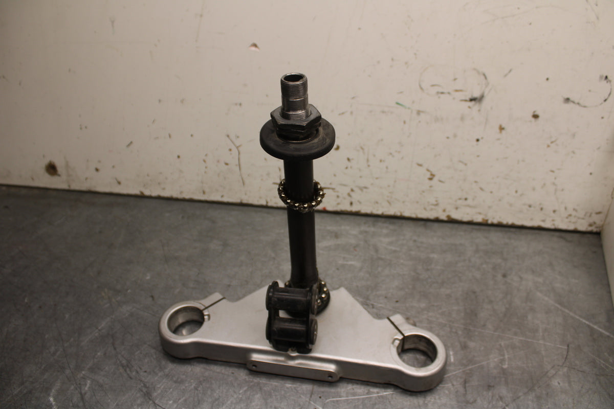 14-16 TRIUMPH AMERICA LT FRONT FORKS CLAMP LOWER TRIPLE TREE STEM BB720