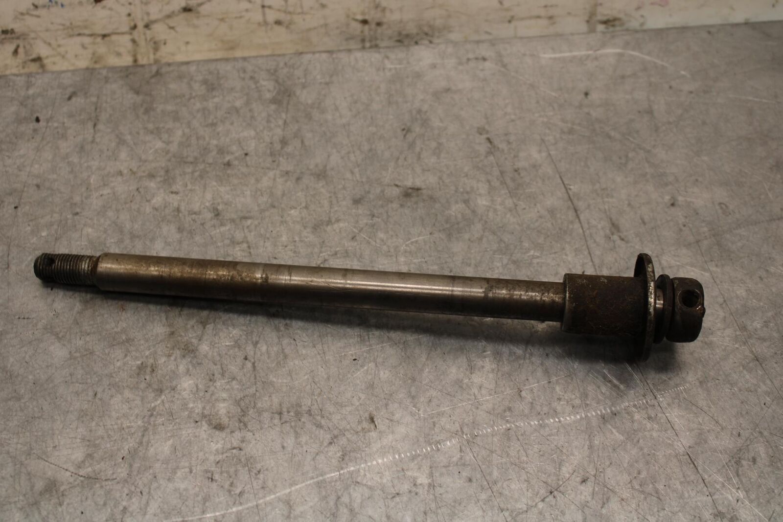 1982 Suzuki GS1100ES FRONT WHEEL RIM AXLE PIVOT BOLT BB55