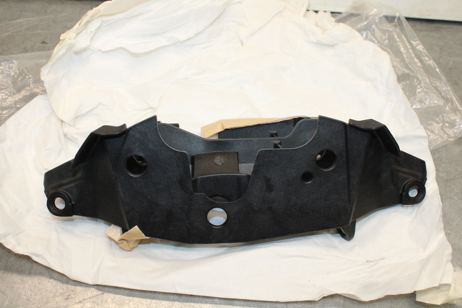 19-23 KAWASAKI NINJA ZX6R UPPER FAIRING MIRROR GAUGES STAY BRACKET BB749