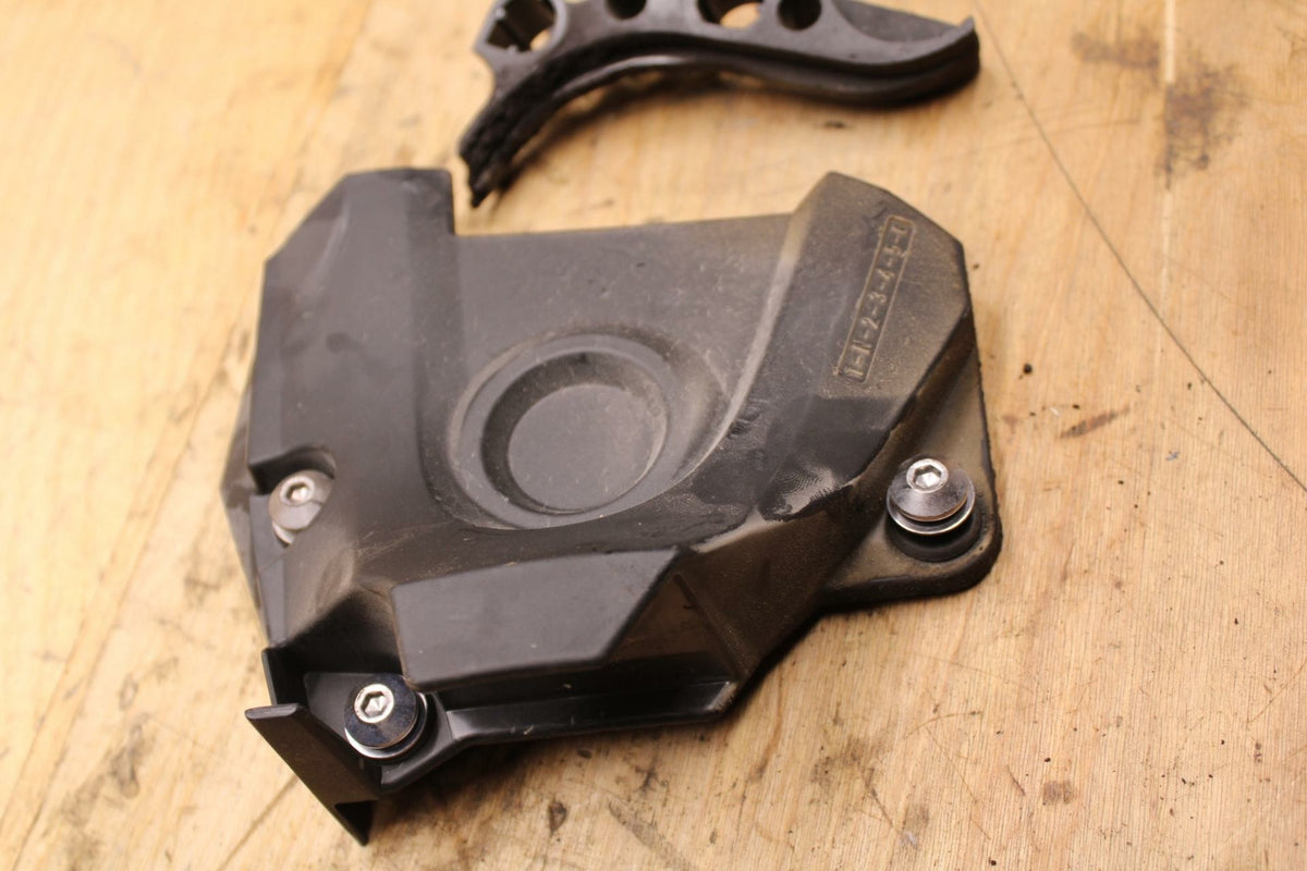 14-17 YAMAHA FZ09 ENGINE SPROCKET COVER BB321