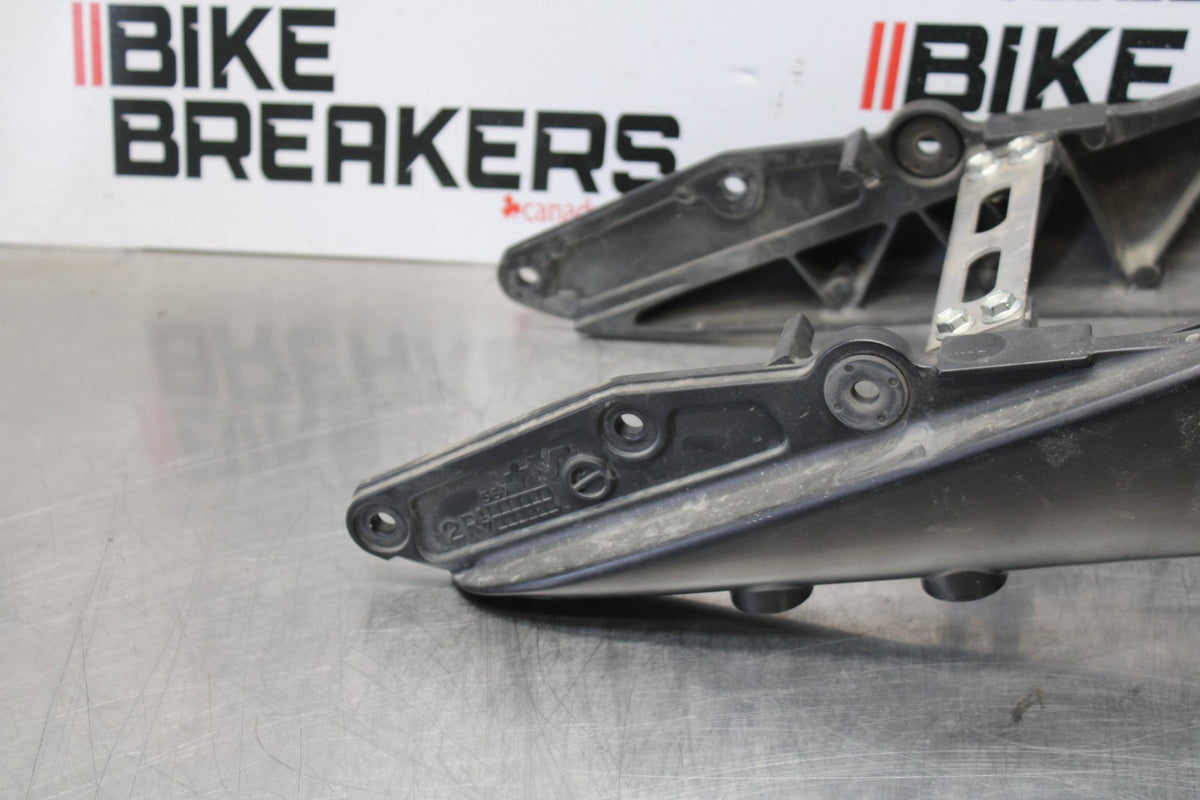 06-07 SUZUKI GSXR 600 FRONT SUBFRAME SUB FRAME BB178