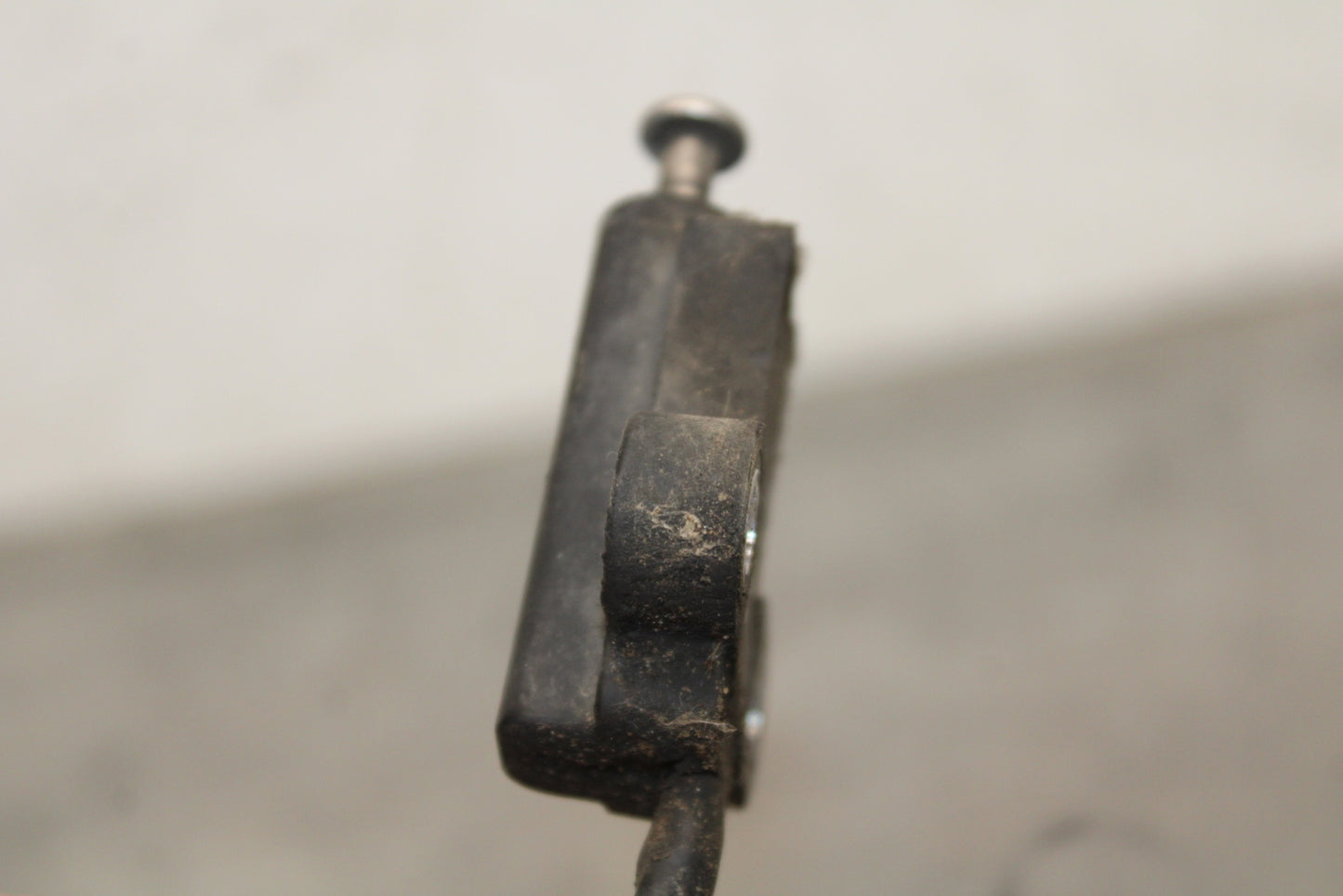 04 SUZUKI INTRUDER 800 KICKSTAND SIDE KICK STAND SENSOR BB758