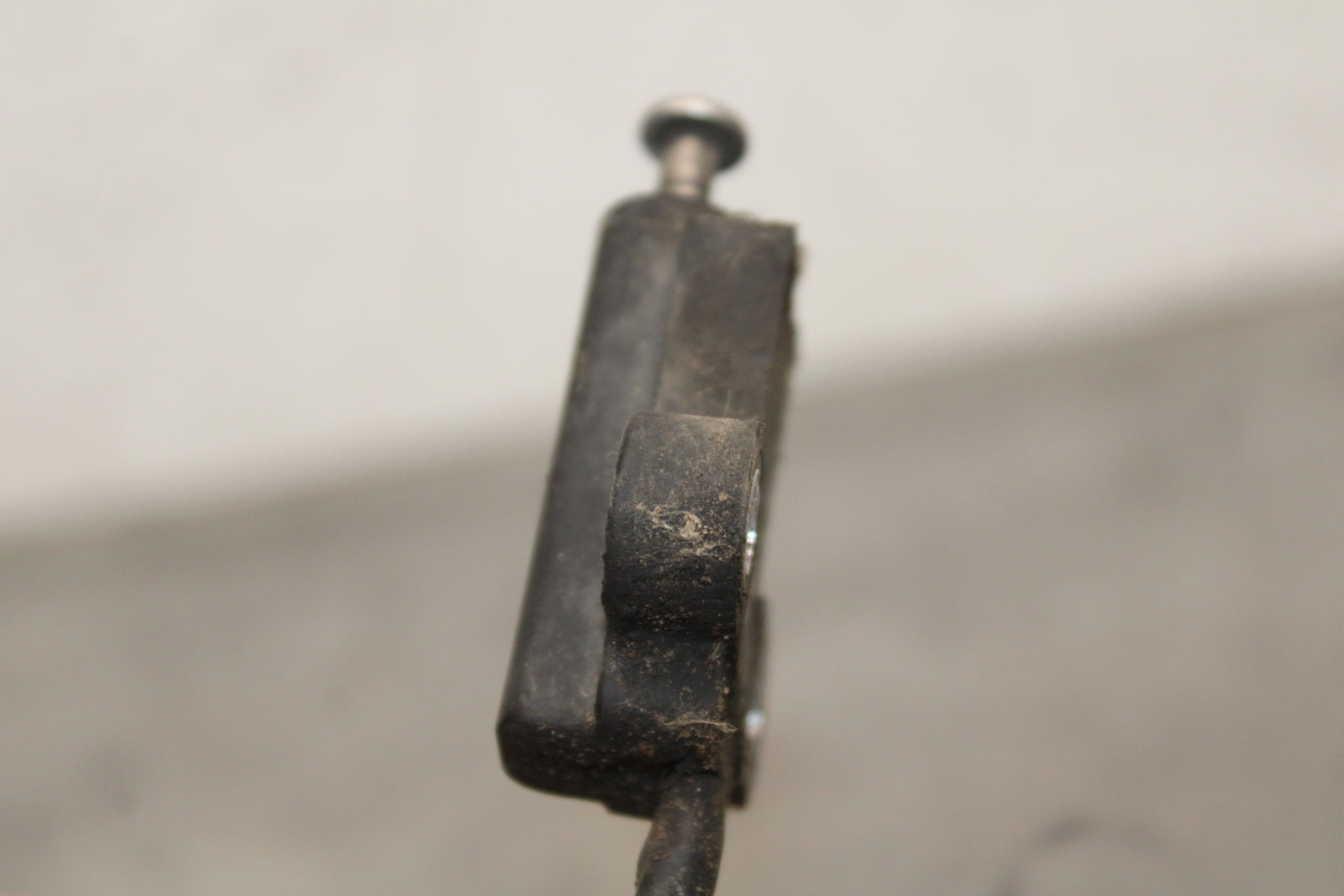 04 SUZUKI INTRUDER 800 KICKSTAND SIDE KICK STAND SENSOR BB758