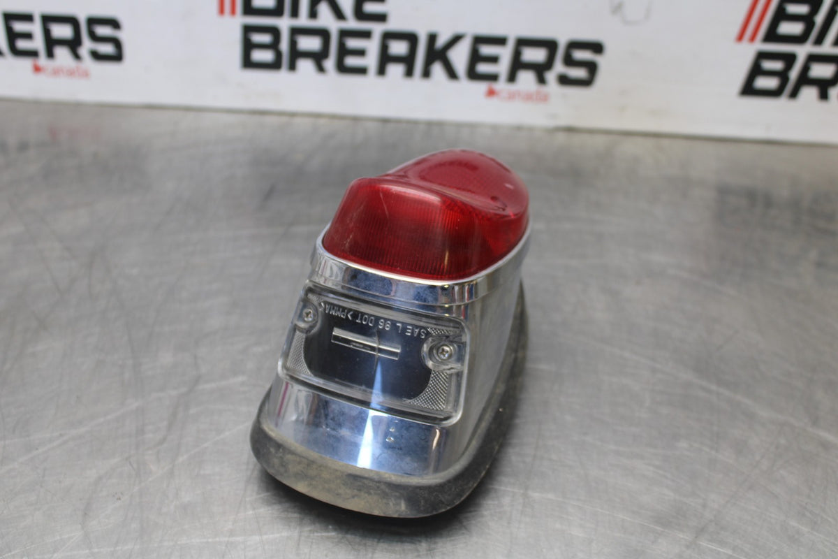 08 KAWASAKI VULCAN 1600 VN1600D NOMAD TAILLIGHT REAR TAIL BRAKE LIGHT BB904