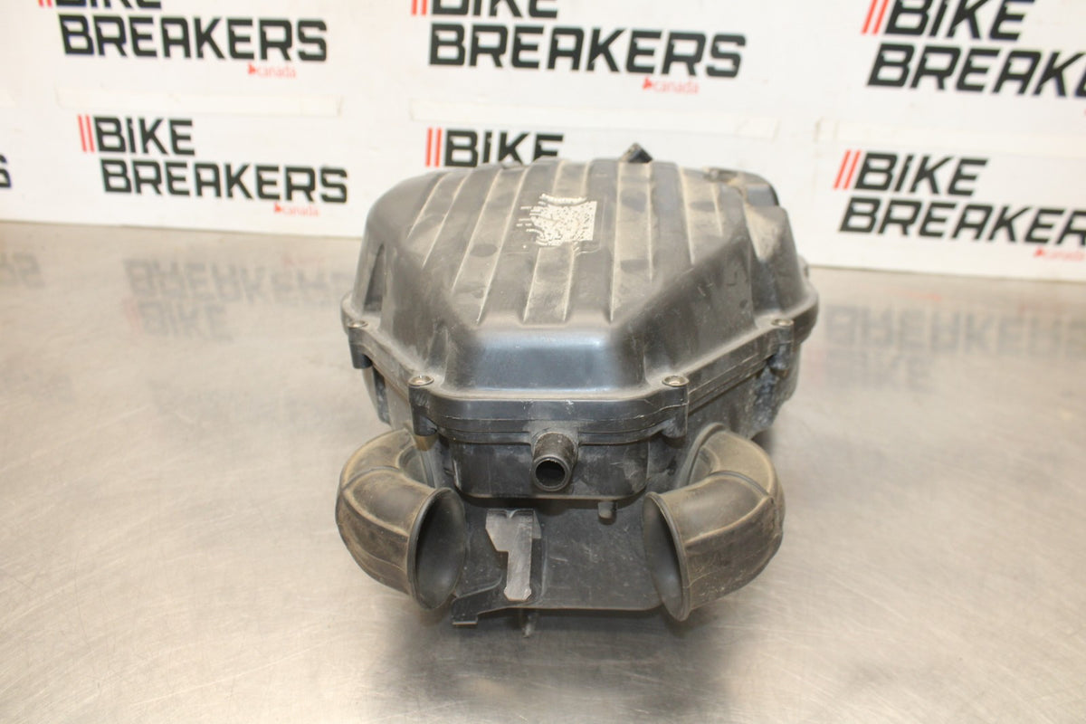 05-08 TRIUMPH SPEED TRIPLE 1050 AIRBOX AIR INTAKE FILTER BOX BB933