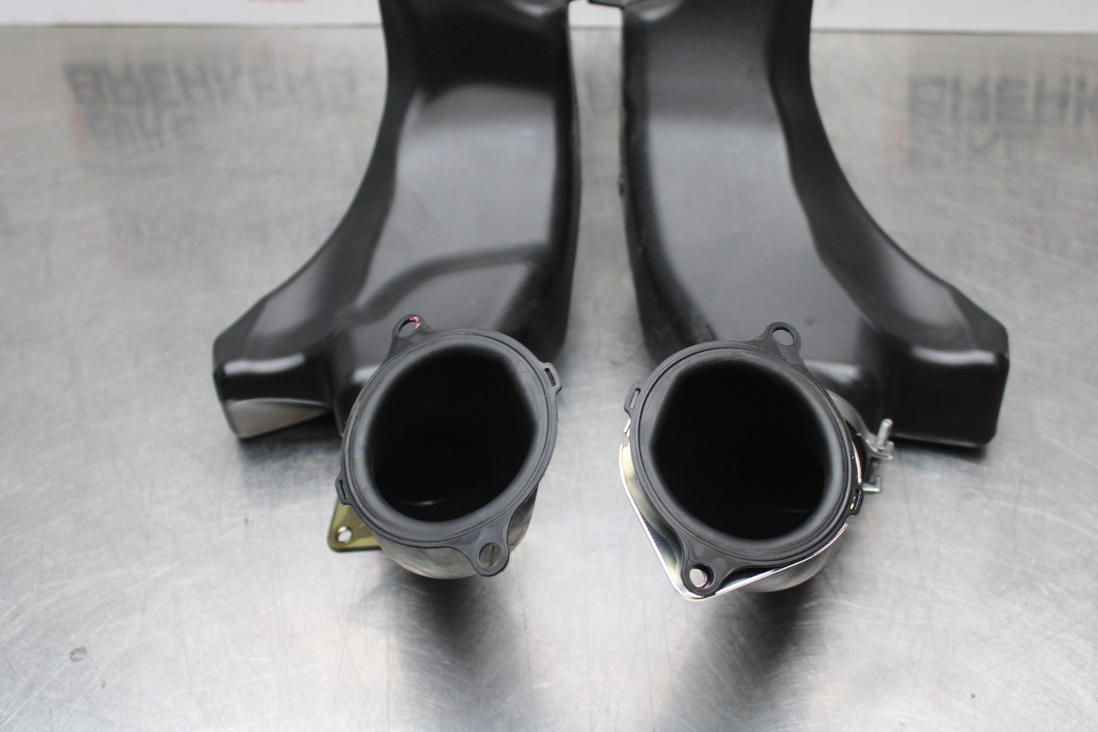 23-24 KAWASAKI NINJA ZX14R NEW!! RIGHT LEFT AIR INTAKE DUCTS BB764