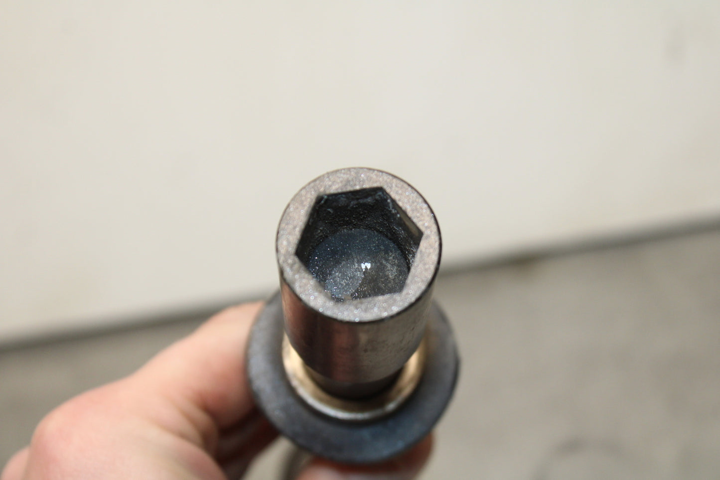 13-18 KAWASAKI NINJA ZX6R FRONT WHEEL RIM AXLE PIVOT BOLT BB118