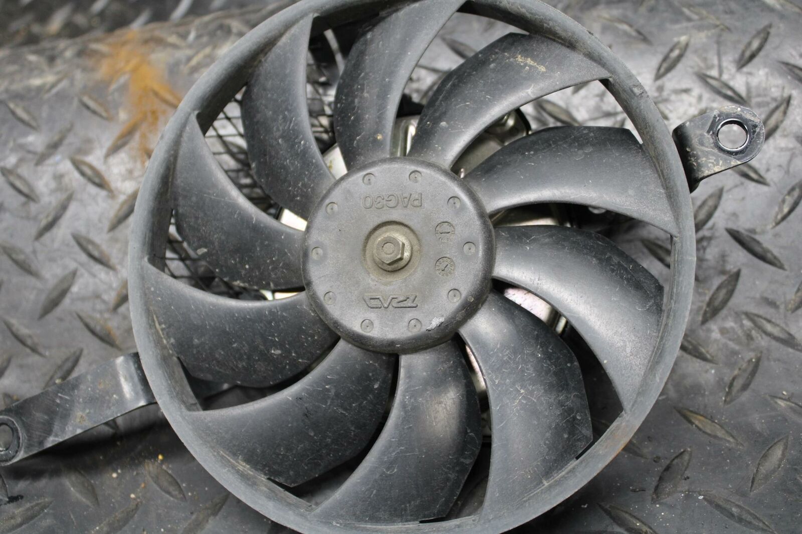 08-09 SUZUKI GSXR750 ENGINE RADIATOR COOLING FAN BB208