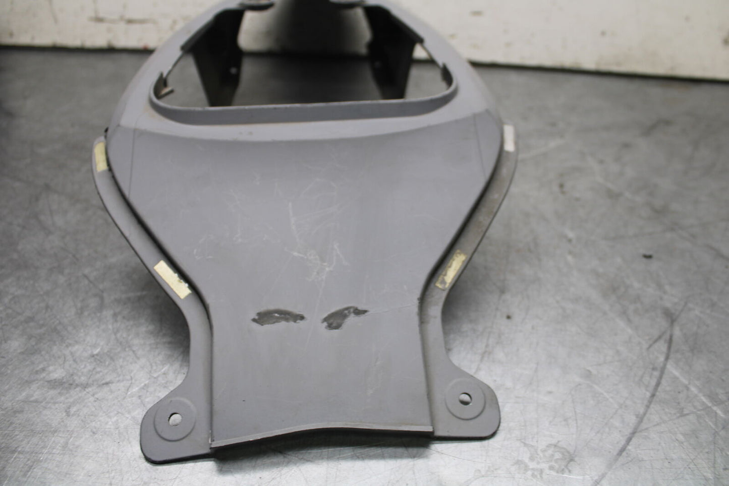 08-10 SUZUKI GSXR 600  CENTER REAR BACK TAIL FAIRING COWL BB101