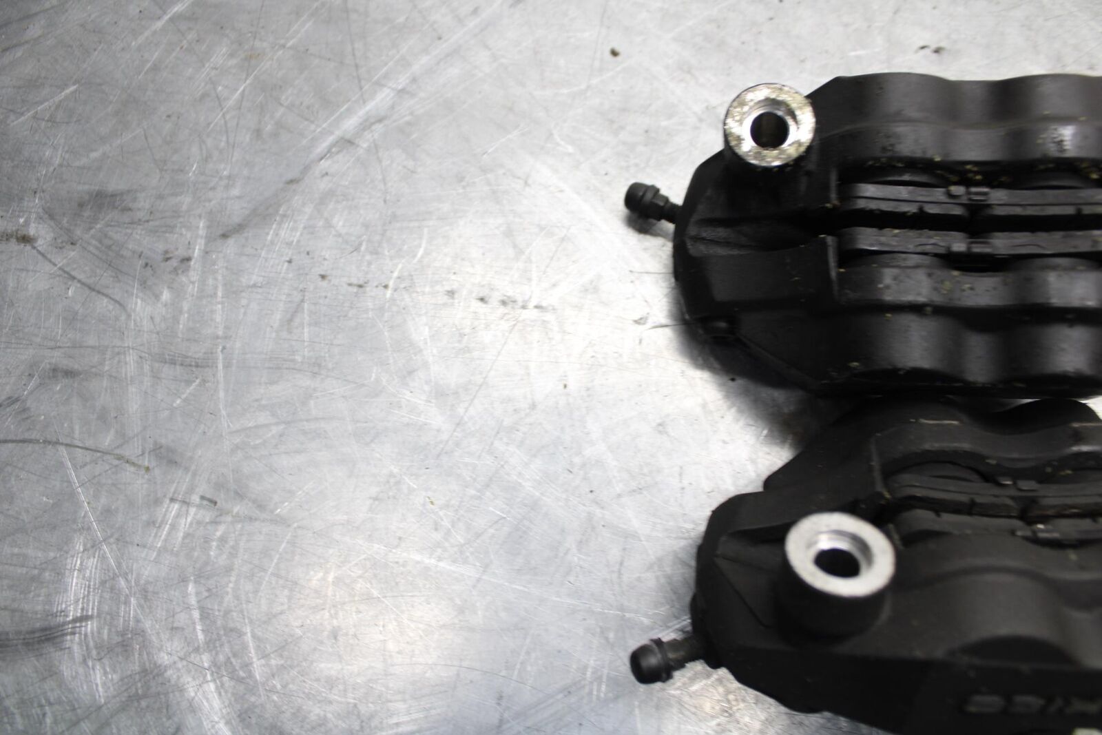2008 Suzuki GSXR1000 RIGHT LEFT FRONT BRAKE CALIPER SET PAIR CALIPERS BB519